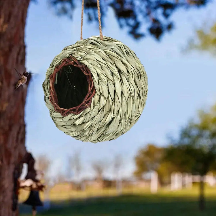 Hand-Woven Hanging Bird Nest | Natural Grass Cage House for Parrots, Finches & Sparrows | Outdoor Straw Bird Hut