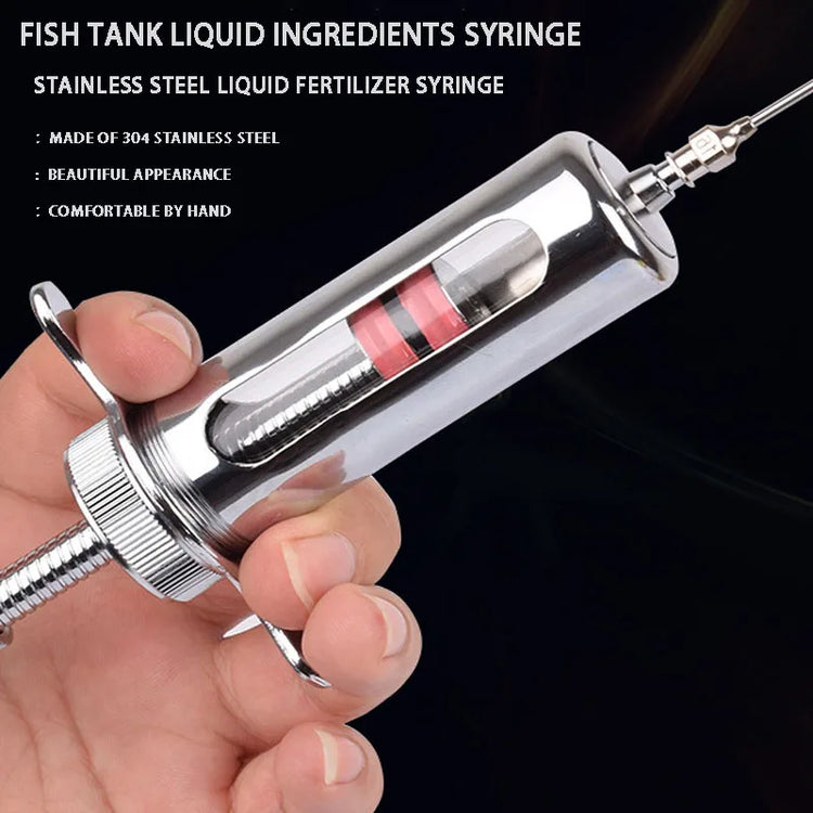 Fish tank plant liquid fertilizer syringe is used to add aquatic plant liquid fertilizer to remove planarian fish from feeding