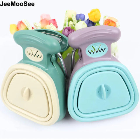 Foldable Dog Pooper Scooper with Waste Bag Dispenser – Portable Pet Waste Pick-Up Tool