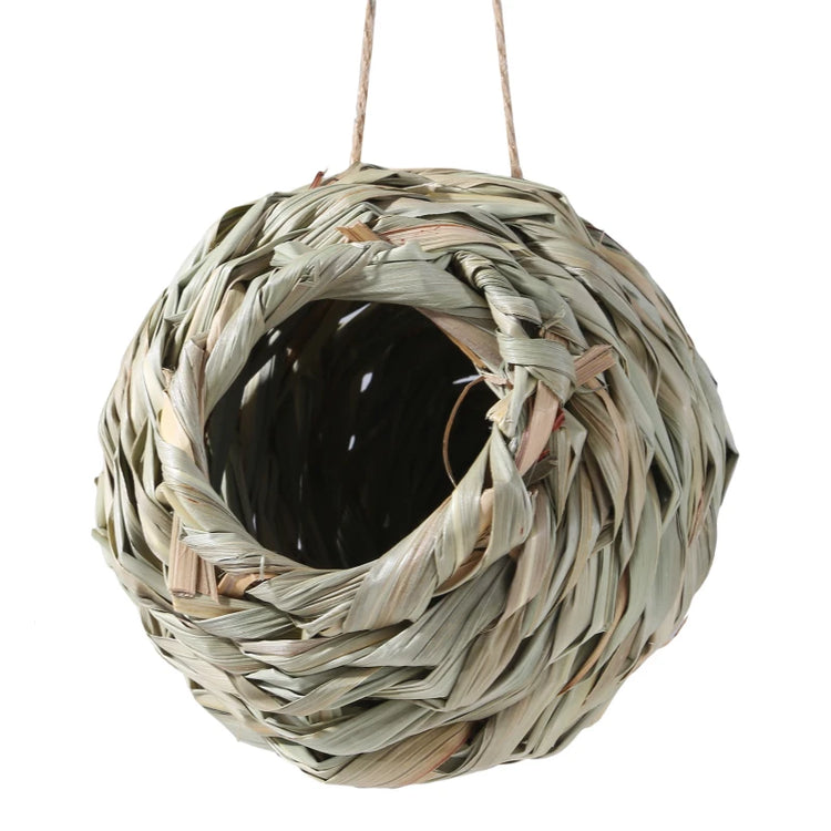 2024 Handwoven Reed Grass Bird Nest – Hanging Hummingbird Egg Cage for Outdoor Decor, Small Parrots & Garden Wildlife (Multiple Sizes)
