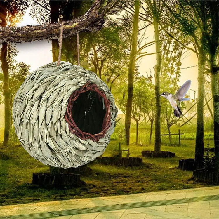 Hand-Woven Hanging Bird Nest | Natural Grass Cage House for Parrots, Finches & Sparrows | Outdoor Straw Bird Hut