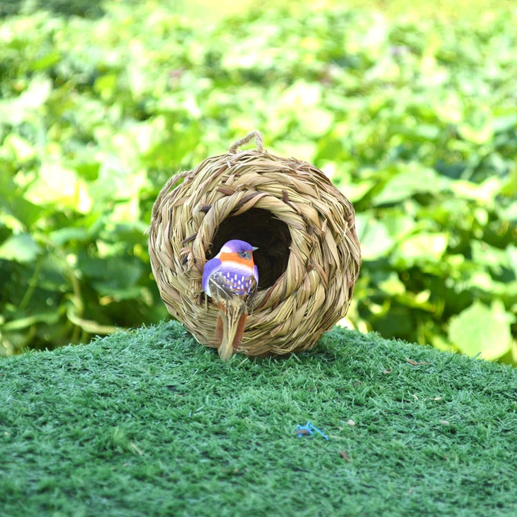 2024 Handwoven Reed Grass Bird Nest – Hanging Hummingbird Egg Cage for Outdoor Decor, Small Parrots & Garden Wildlife (Multiple Sizes)