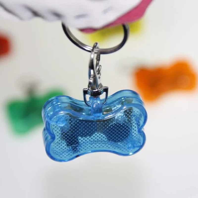 LED Luminous Dog Tag Pendant – Glow in the Dark Safety Collar Accessory for Dogs and Cats