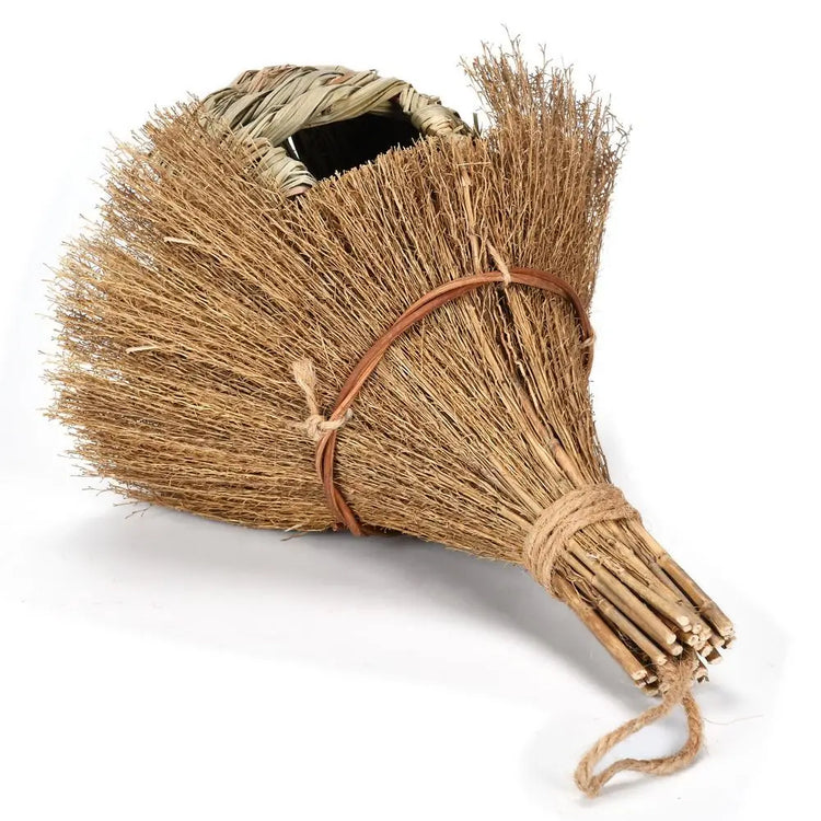 Hanging Hand-Woven Grass Bird House – Eco-Friendly Nest Hut for Small Birds & Outdoor Shelter