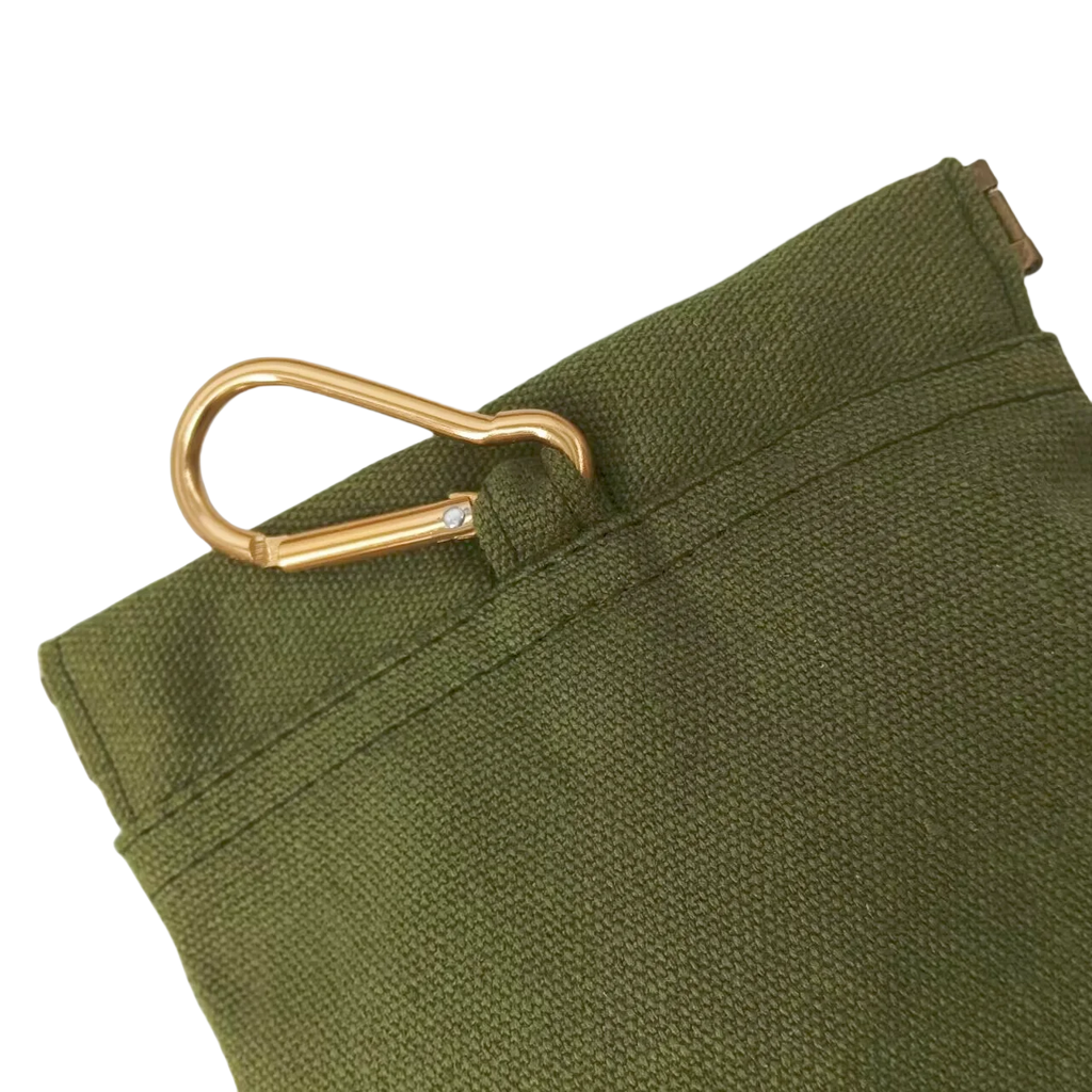Canvas Dog Treat Bag – Portable Outdoor Training Snack Pouch with Automatic Closure