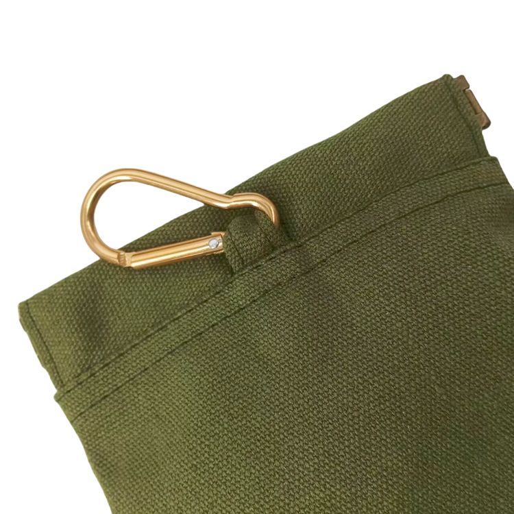 Canvas Dog Treat Bag – Portable Outdoor Training Snack Pouch with Automatic Closure